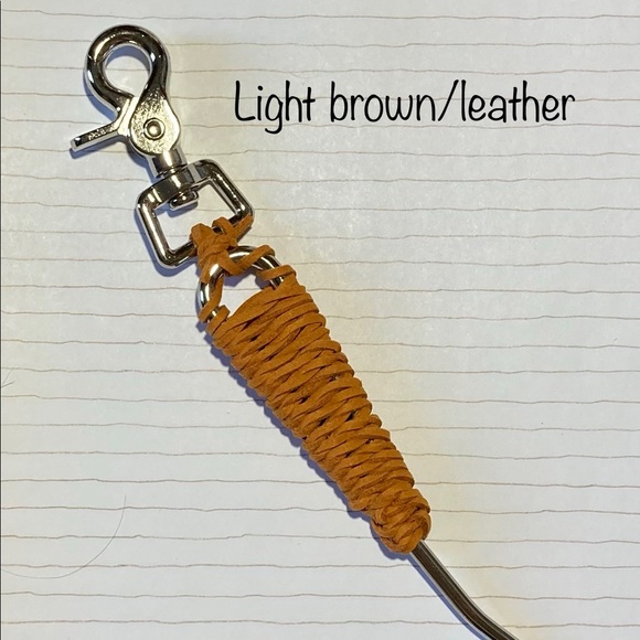 Horse Hoofpicks w/ Clip - Picture 14 of 15